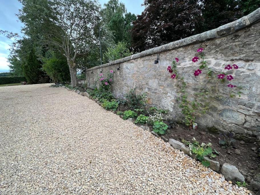 Quaint Self Contained Cottage Near Edinburgh. Loanhead Luaran gambar